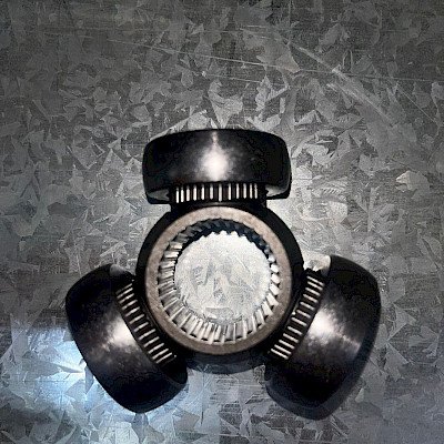 Triceta Isuzu Dmax 33*37*28mm