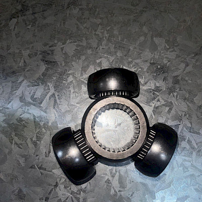 Triceta Mazda 323- 30*30*12*24mm