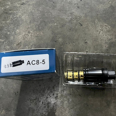 Válvula de Compresor- Toyota Yaris/ Hiace